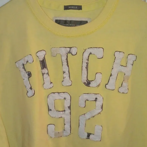 Men's Abercrombie & Fitch T-shirt - Picture 2 of 5